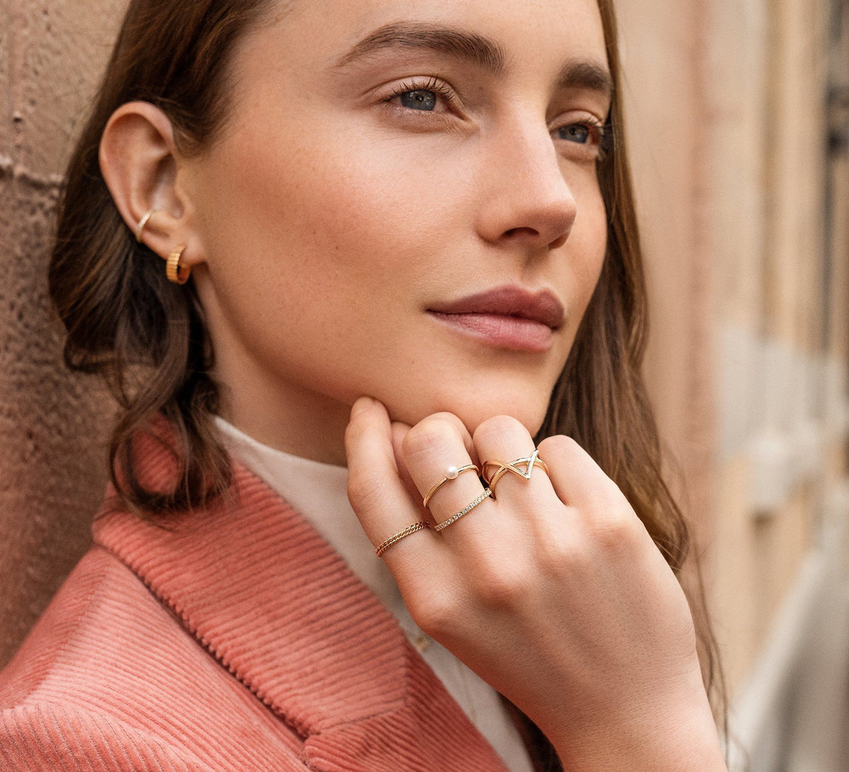 Stackable Twist Ring Lifestyle Model