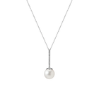 Proud Pearl Pendant with Diamonds