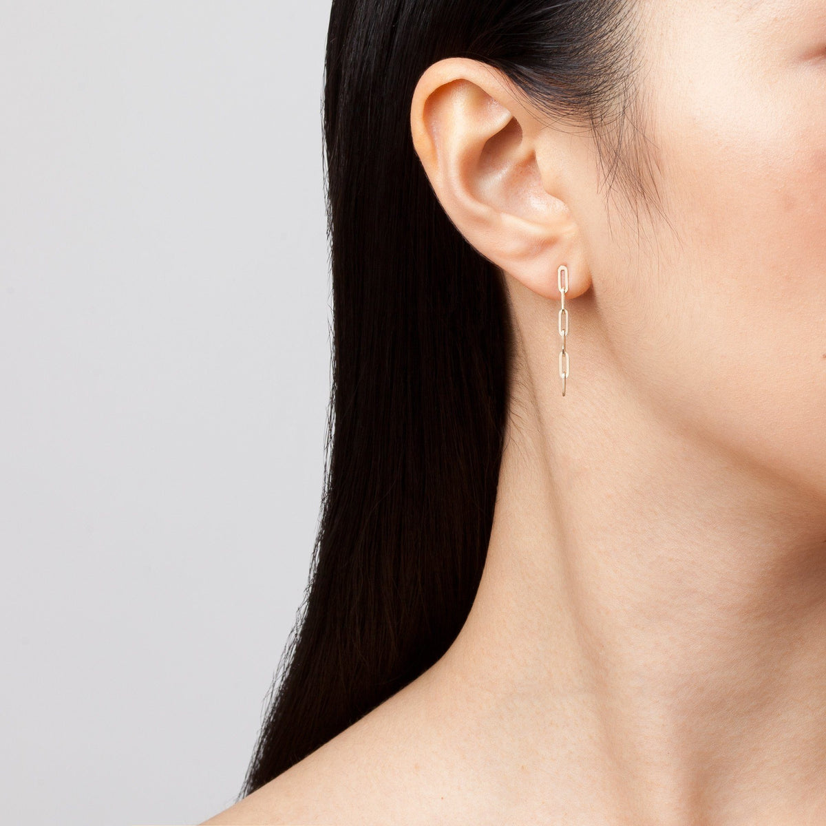 Sway Medium Chain Earrings Short Model
