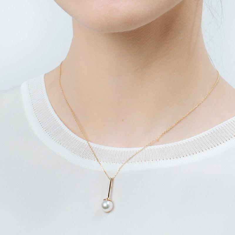 Proud Simple Pearl Pendant   Model