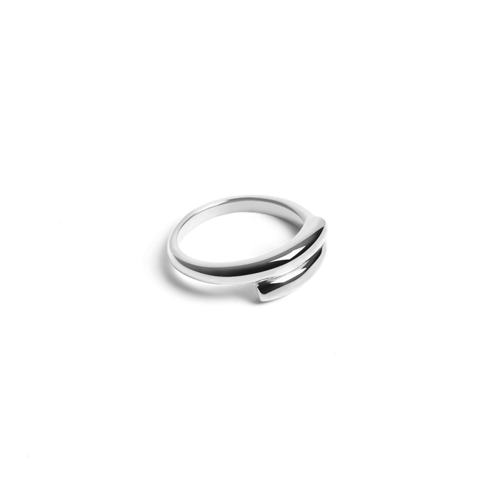 Crossover Ring Sterling Silver White Gold Vermeil 14k White Gold 18k White Gold Laid down     Front First